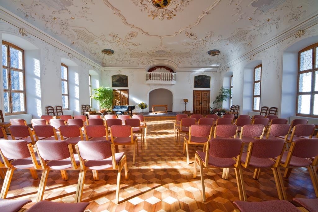 Barocksaal mit Bestuhlung